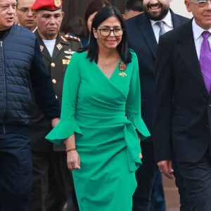 Comitiva de EEUU llegan a la prisión de tortura y desapariciones forzadas, el llamado Helicoide.