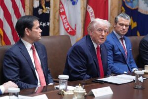 Rubio, Hegseth: Las nuevas maneras de gestionar las ventas de armas de EE. UU. colocan a Estados Unidos en primer lugar